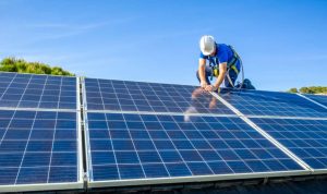 Installation et mise en production des panneaux solaires photovoltaïques à Mauriac